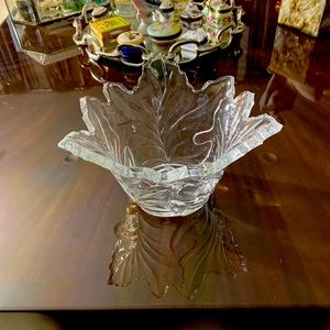 Beautiful Lead Crystal Maple Leaf Bowl